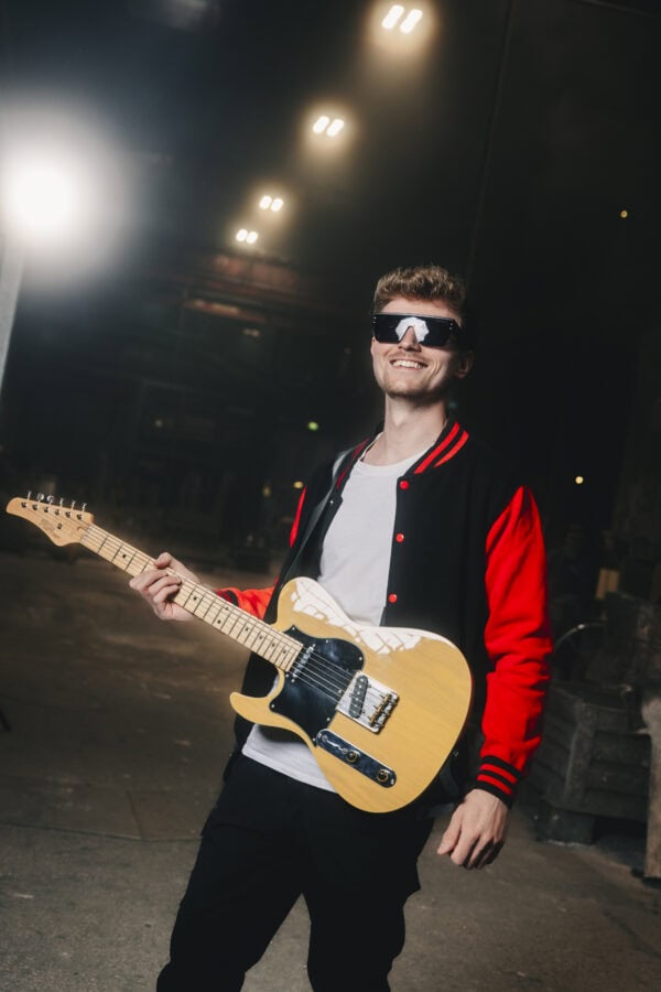 Chris – Gitarrist der STRIKE Band
